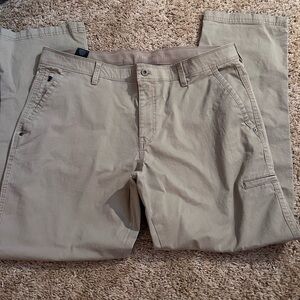 Weatherproof Men's Tan Cargo Pants
